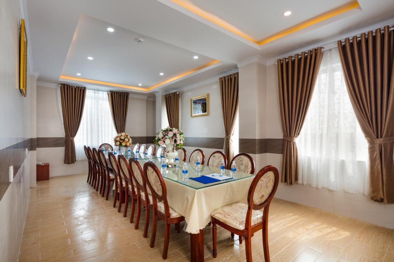 Phuc Ngoc Hotel Рач Джа Екстериор снимка