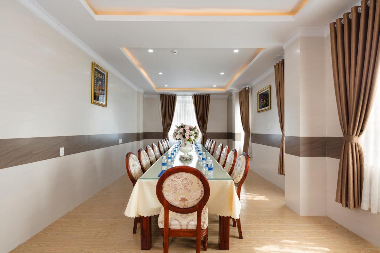 Phuc Ngoc Hotel Рач Джа Екстериор снимка